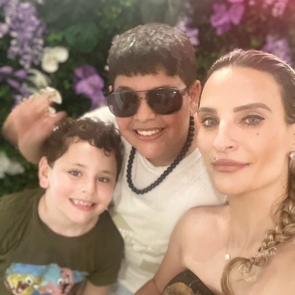 Meet your Posher, Vanessa - Picture 3 of 3